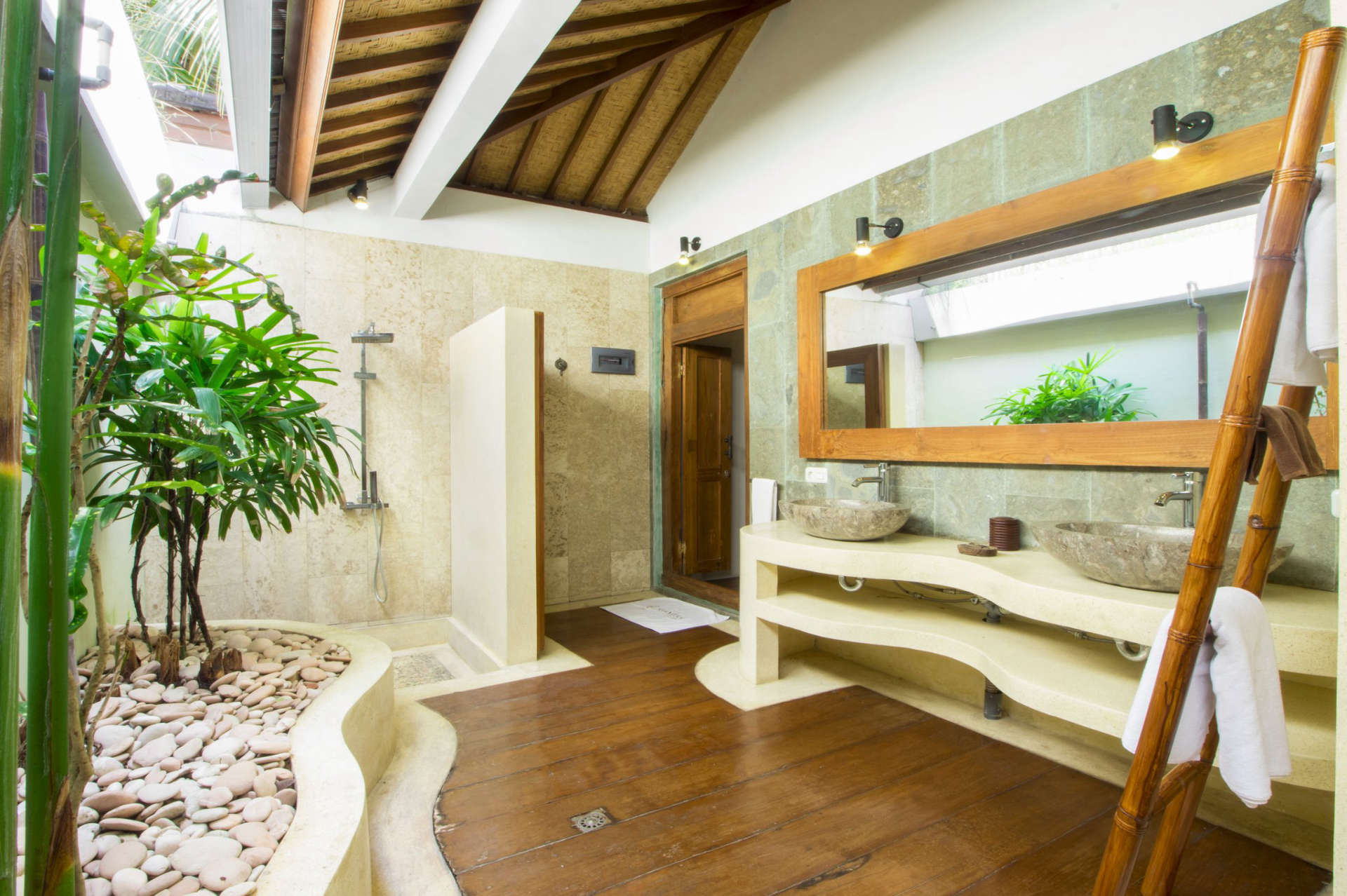 5-Sterne-Villa auf Bali, nur wenige Minuten vom Strand entfernt, Bali Villa 2065