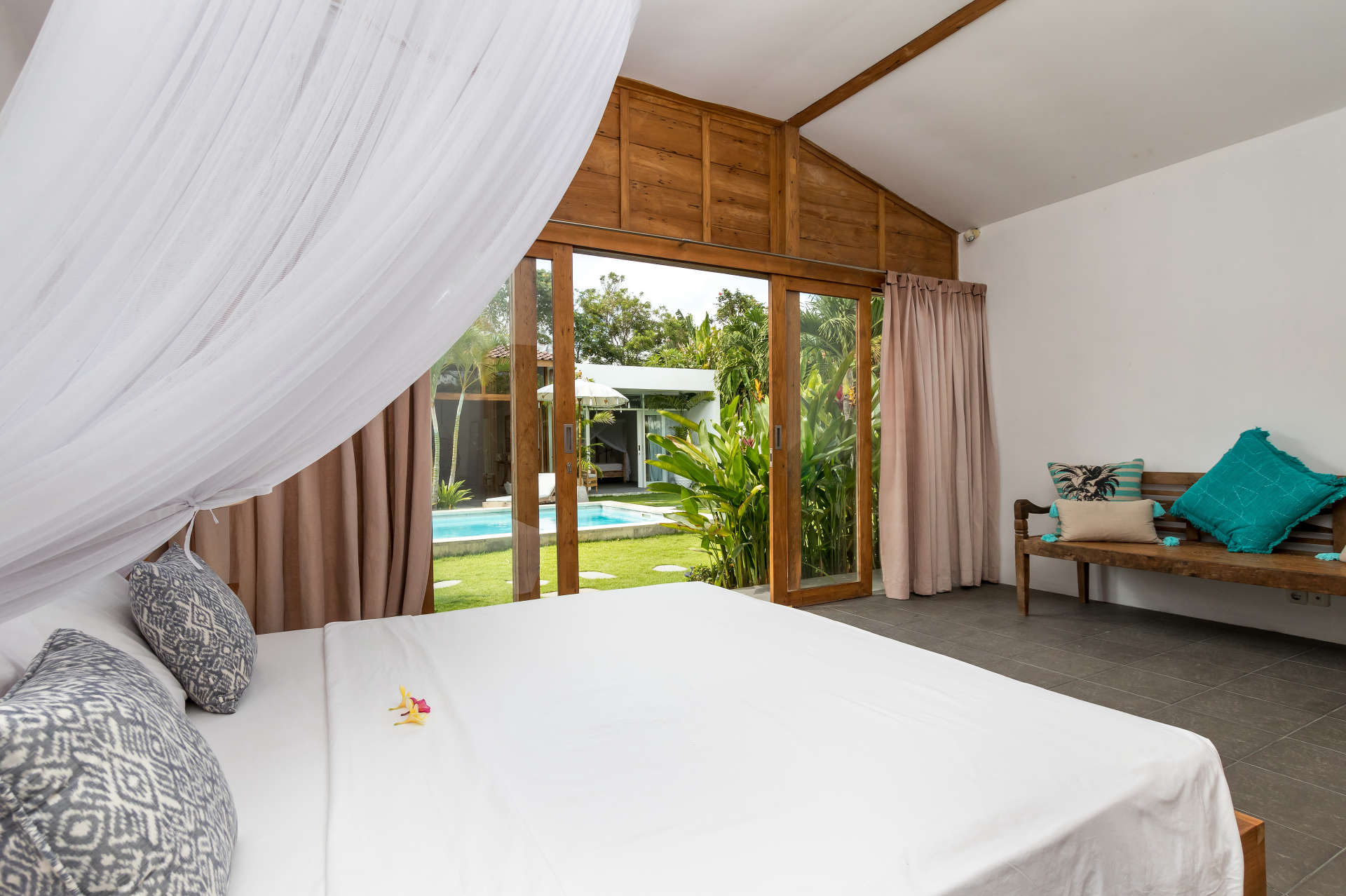 Luxuriöse Villa mit 4 Schlafzimmern und privatem Pool, Bali Villa 2067