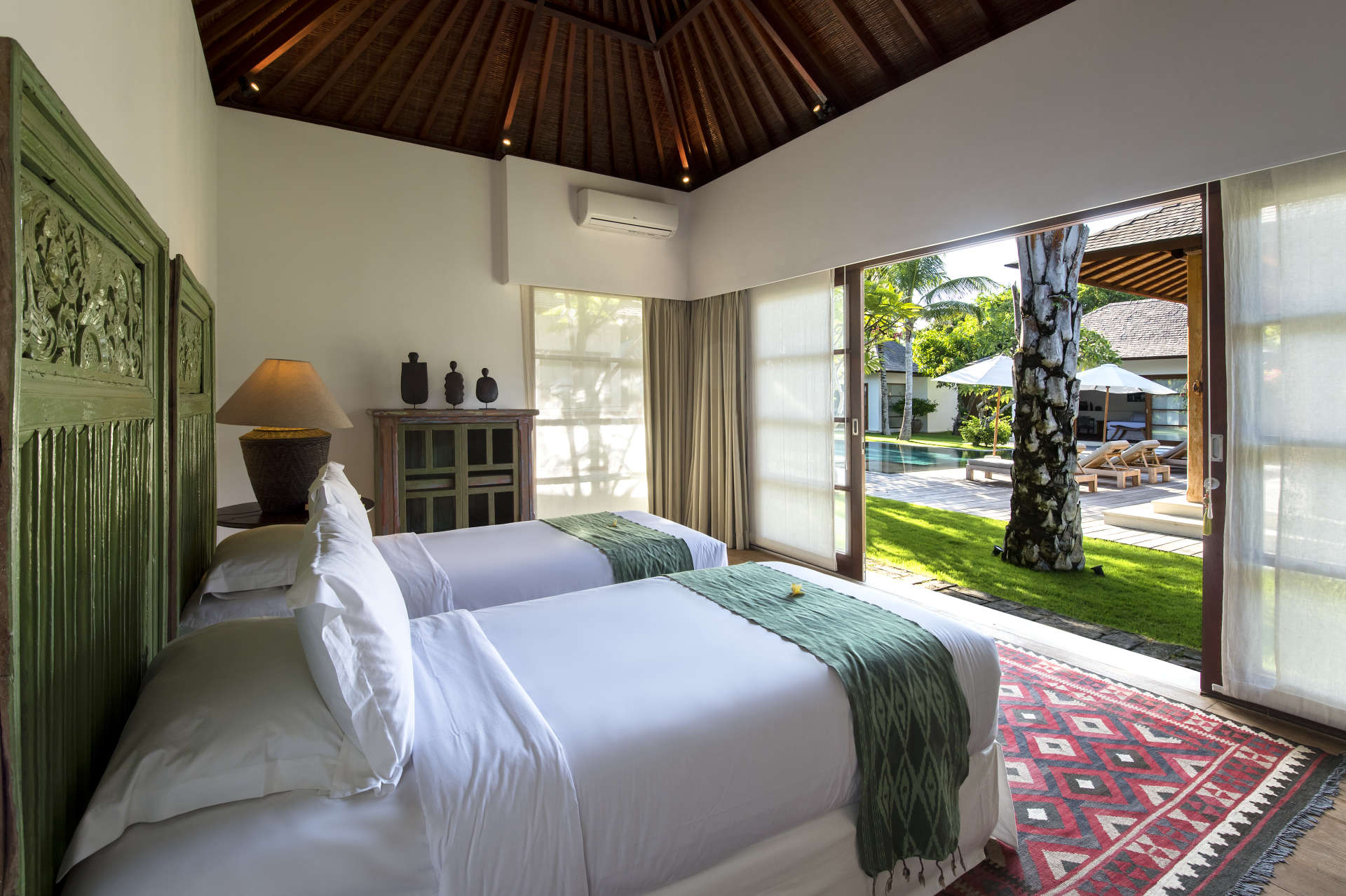 Luxuriöse Villa mit 7 Schlafzimmern in Seminyak mit privatem Pool, Bali Villa 2071