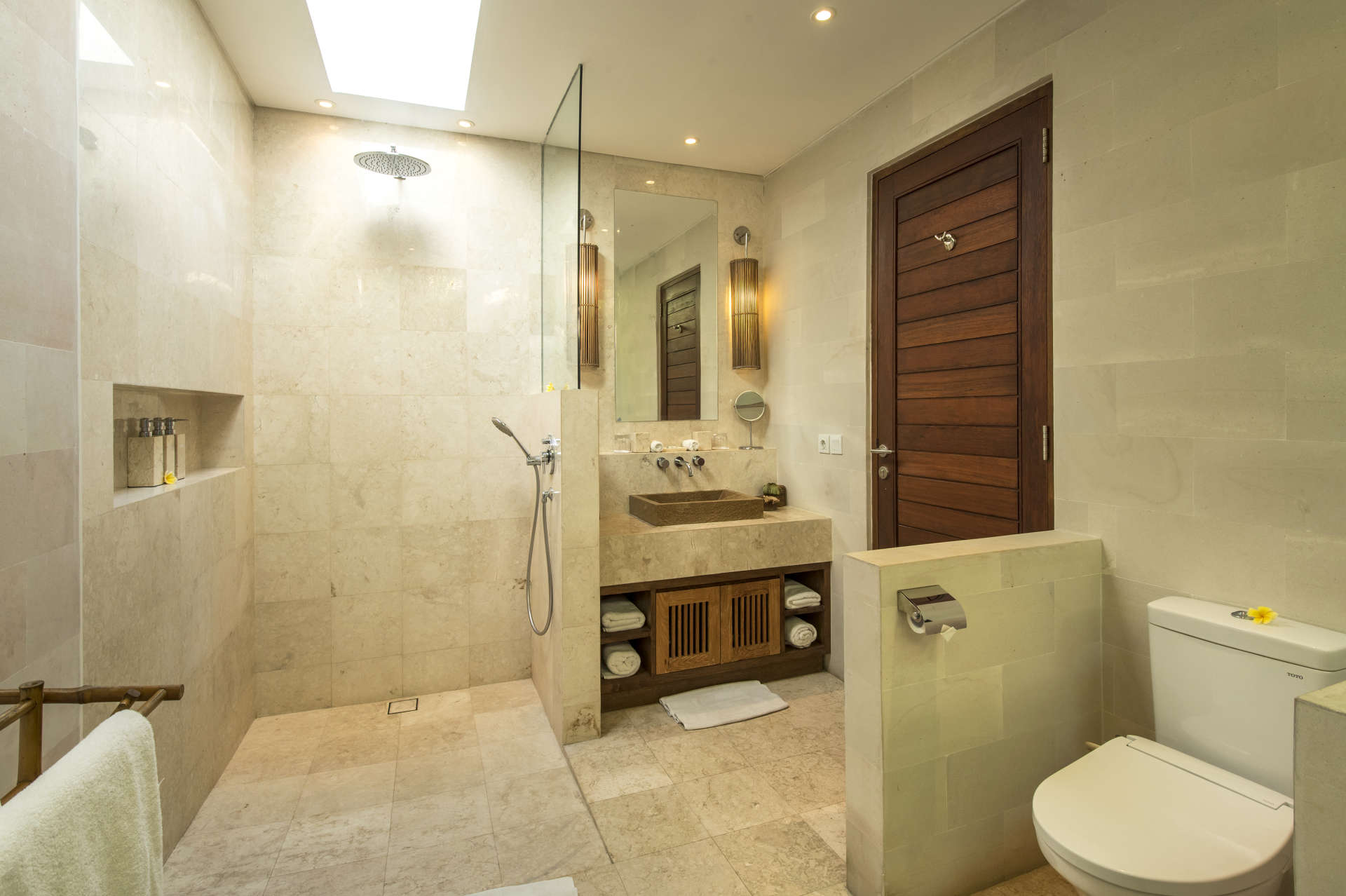 Luxuriöse Villa mit 7 Schlafzimmern in Seminyak mit privatem Pool, Bali Villa 2071
