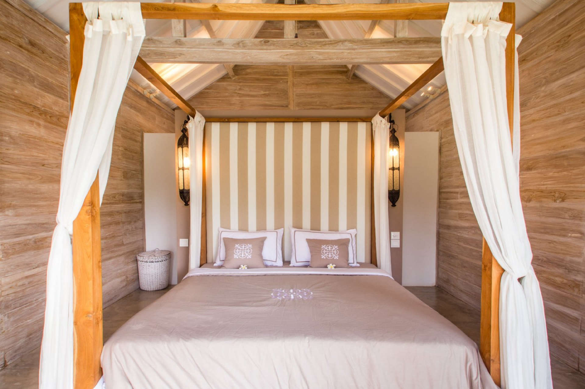 Stellen Sie sich vor: Genießen Sie Ihren Urlaub in einer luxuriösen 5-Sterne-Villa in Kerobokan, günstiger als ein Hotel, Villa Bali 2072