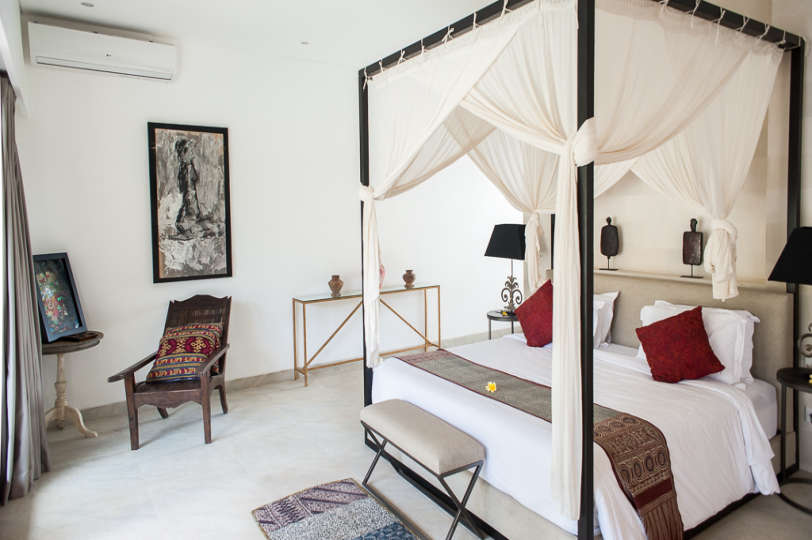 Stellen Sie sich vor, Ihre Familie mietet eine luxuriöse Ferienvilla in der Nähe der Hauptattraktionen von Seminyak, Villa Bali 2073