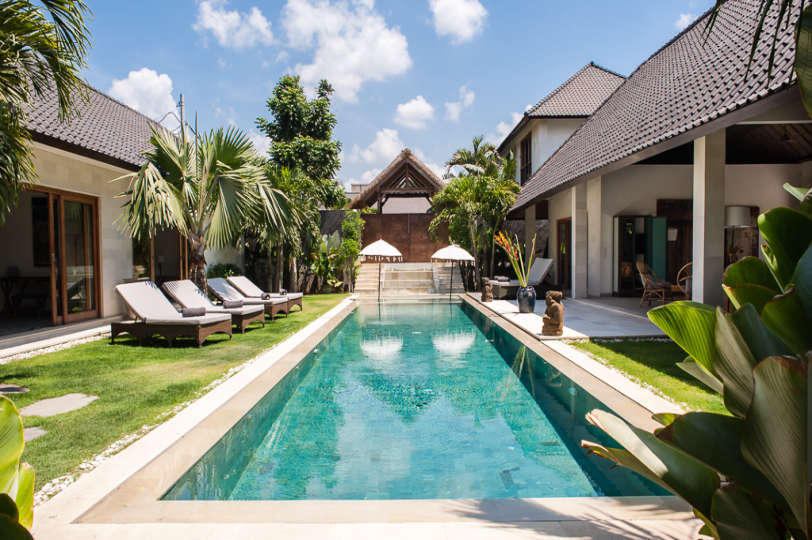 Stellen Sie sich vor, Ihre Familie mietet eine luxuriöse Ferienvilla in der Nähe der Hauptattraktionen von Seminyak, Villa Bali 2073, Seminyak, Indonesia