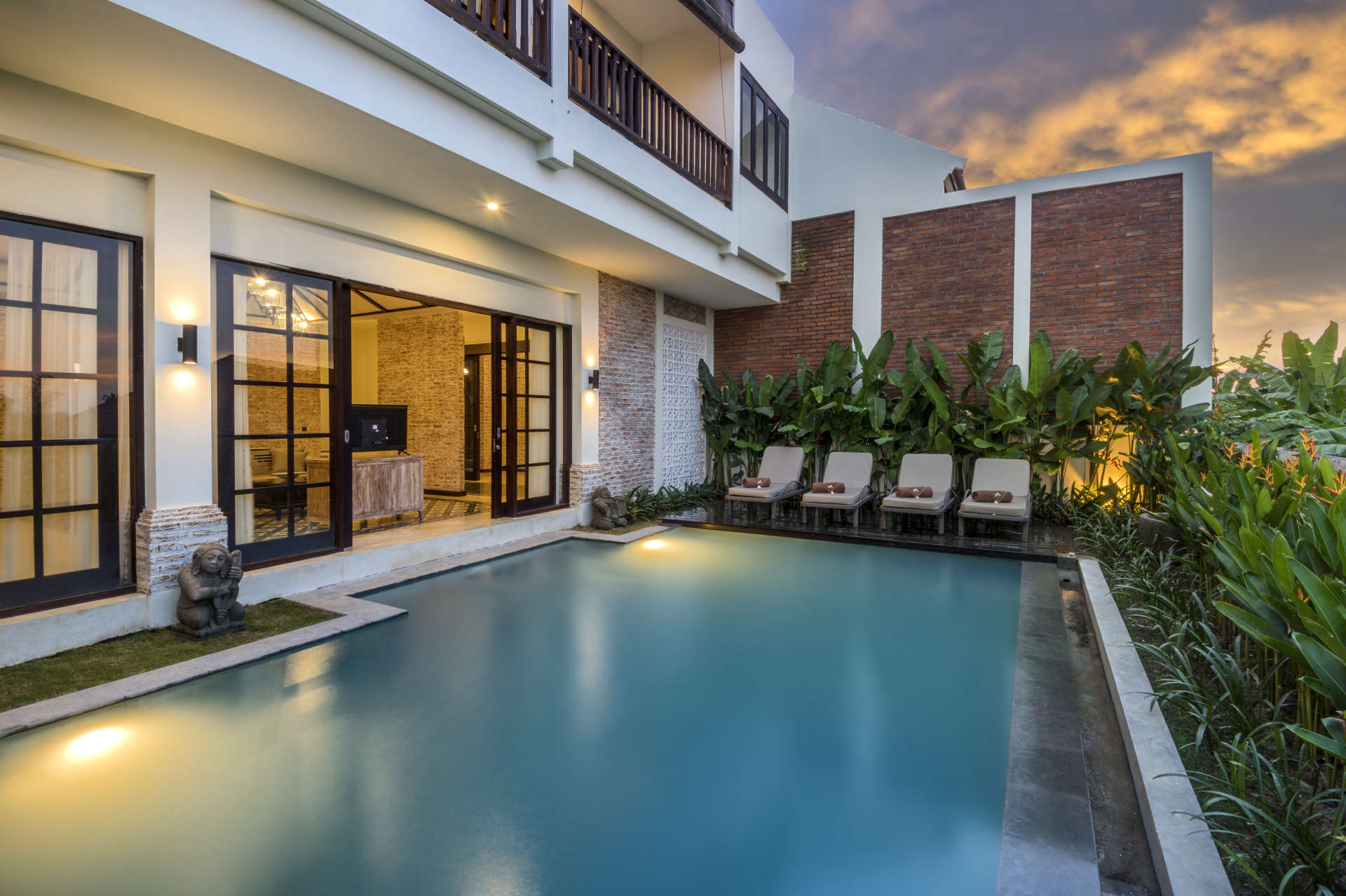 Wunderschöne 5-Sterne-Villa in bester Umalas-Lage, Bali Villa 2076
