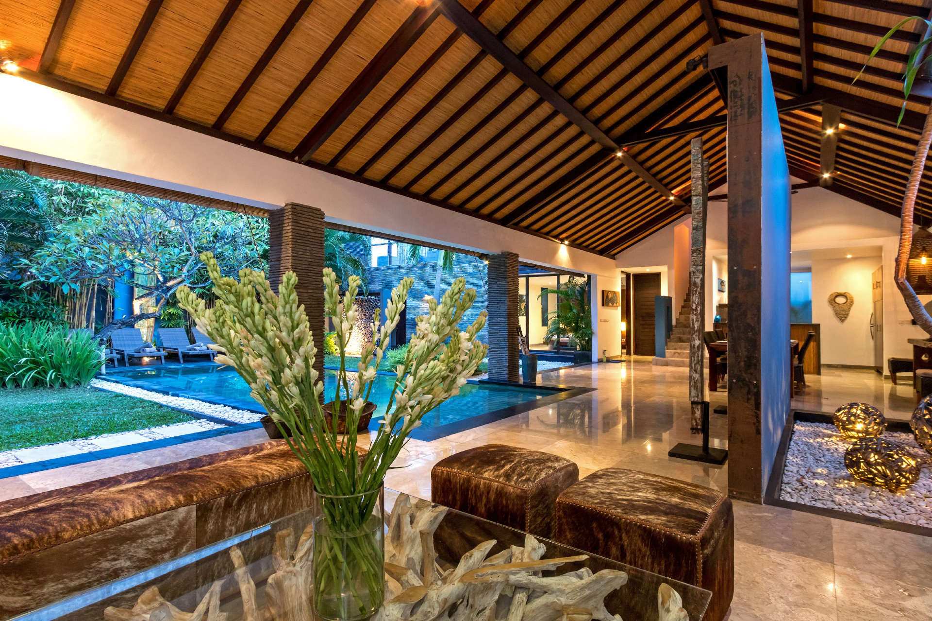 5-Sterne-Villa auf Bali, nur wenige Minuten vom Strand entfernt, Bali Villa 2080