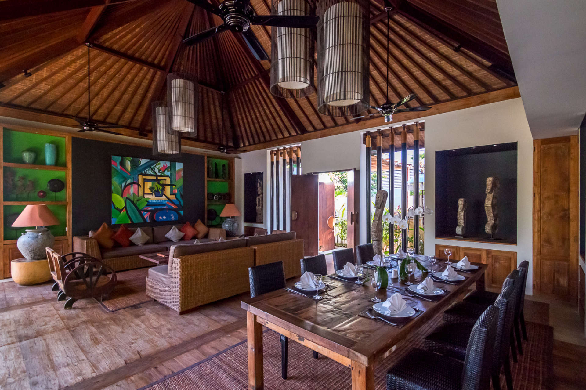 Sie werden diese luxuriöse Ferienvilla mit 12 Schlafzimmern und privatem Pool in Seminyak lieben, Villa Bali 2081