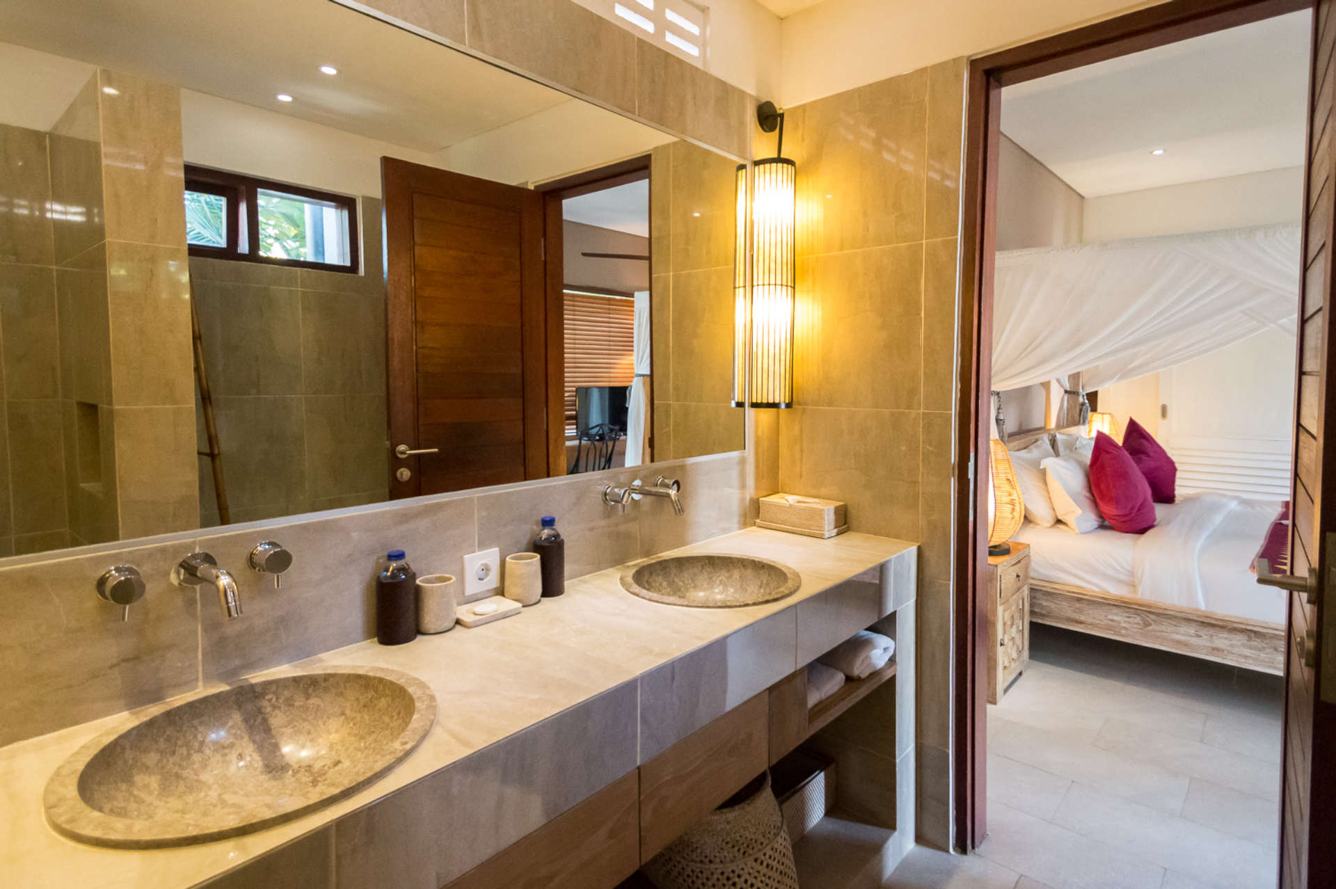 Sie werden diese luxuriöse Ferienvilla mit 12 Schlafzimmern und privatem Pool in Seminyak lieben, Villa Bali 2081