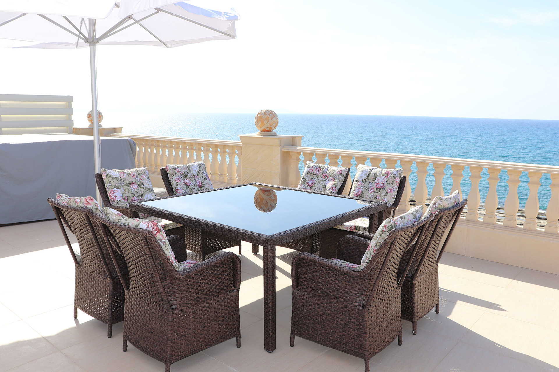 Stellen Sie sich vor, Sie mieten Ihre eigene 5-Sterne-Privatvilla am Strand auf Zypern, Paphos Villa 1410