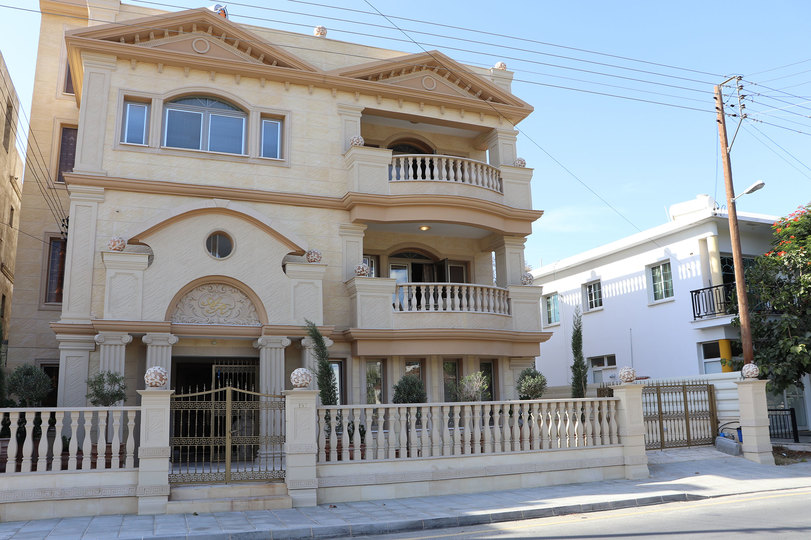 Stellen Sie sich vor, Sie mieten Ihre eigene 5-Sterne-Privatvilla am Strand auf Zypern, Paphos Villa 1410