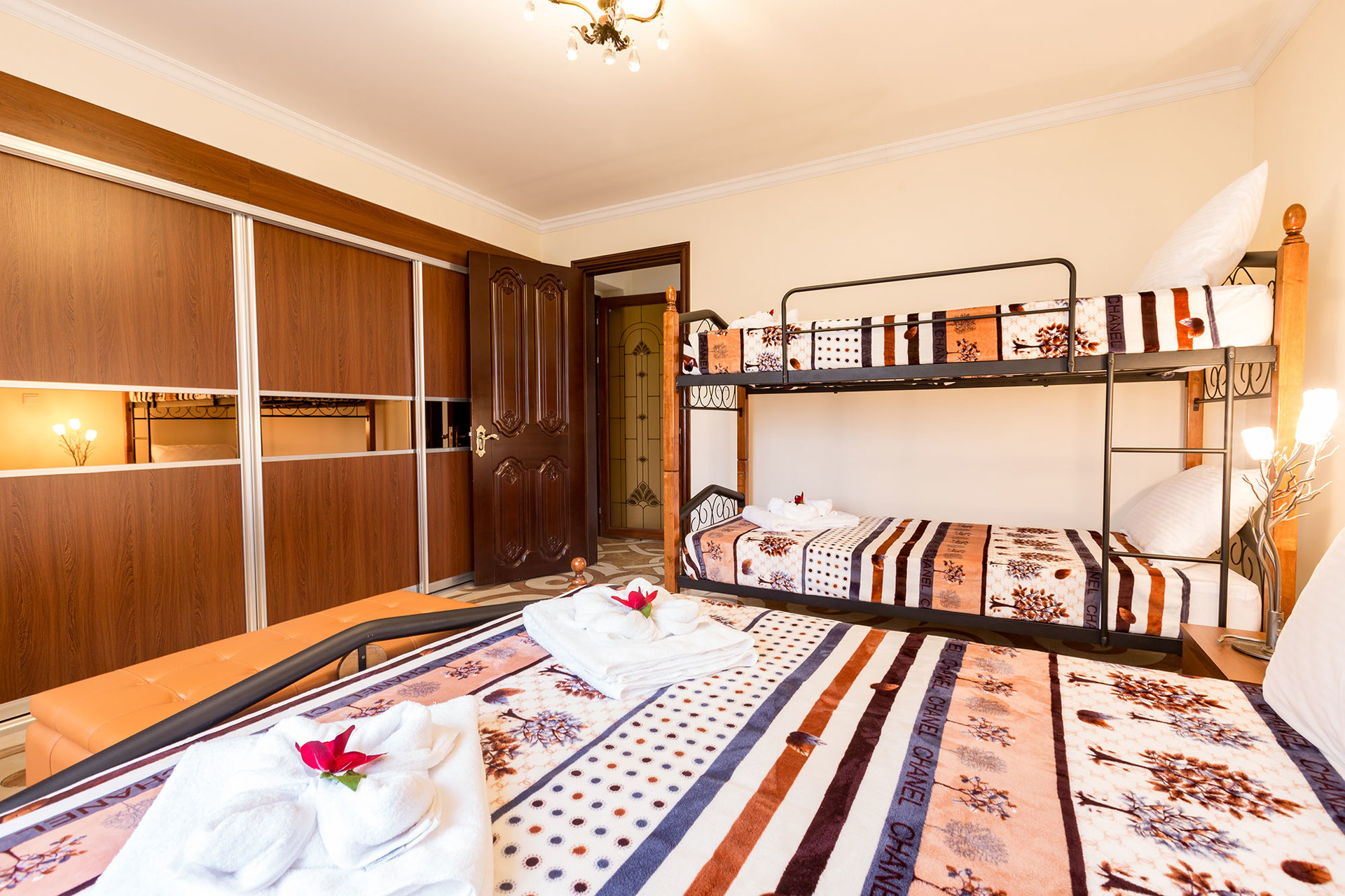 Stellen Sie sich vor, Sie mieten Ihre eigene 5-Sterne-Privatvilla am Strand auf Zypern, Paphos Villa 1410