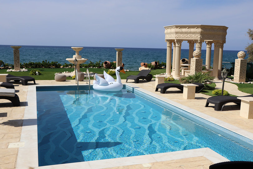 Stellen Sie sich vor, Sie mieten Ihre eigene 5-Sterne-Privatvilla am Strand auf Zypern, Paphos Villa 1411, Paphos, Cyprus