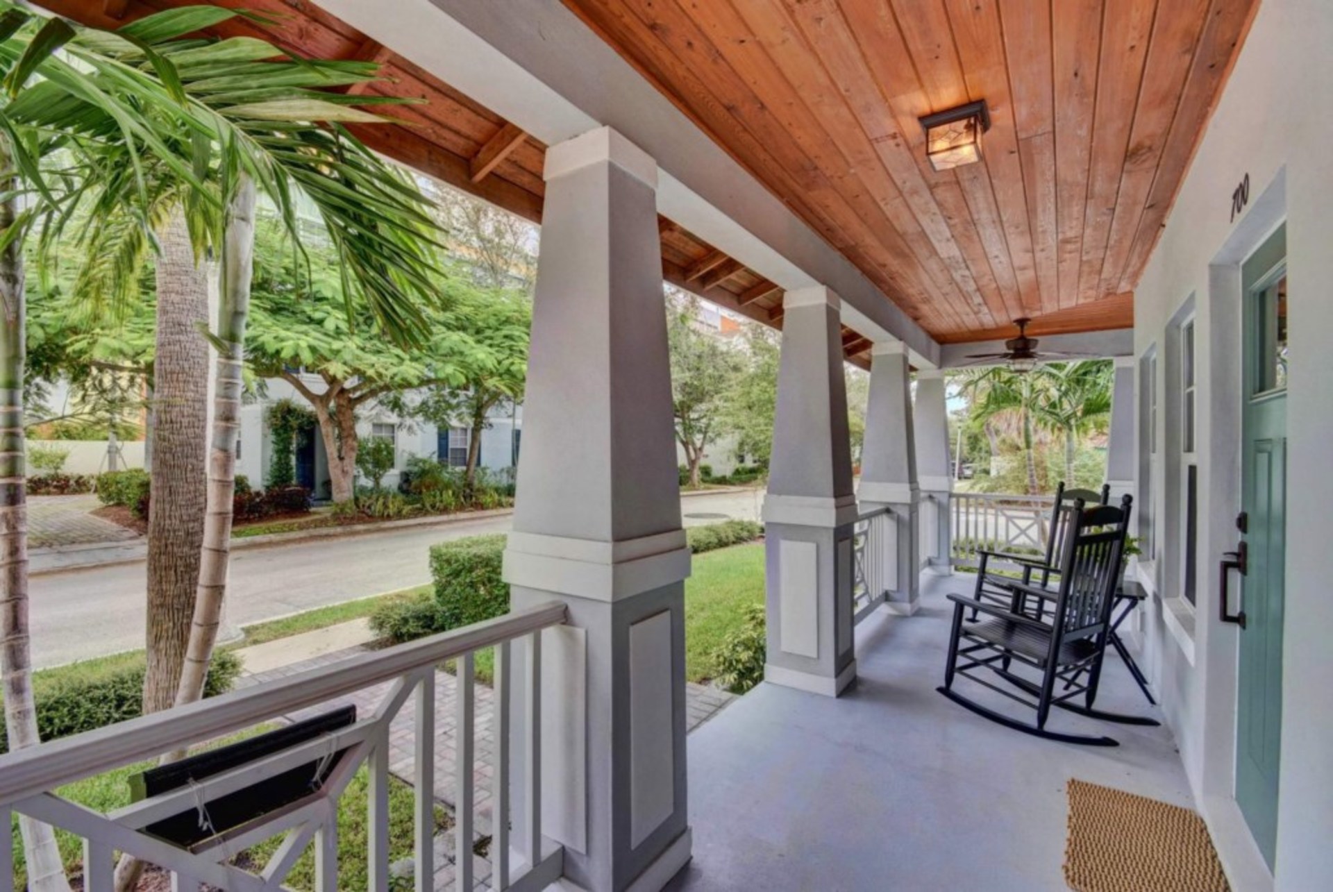 Stellen Sie sich vor, Sie entspannen sich in diesem idyllischen Stadthaus in West Palm Beach, West Palm Beach Townhome 1848