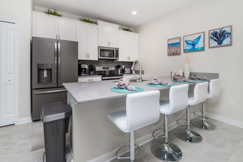 Endlich können Sie und Ihre Familie ein Luxushaus mit privatem Pool im Storey Lake Resort mieten, Townhome Orlando 1002