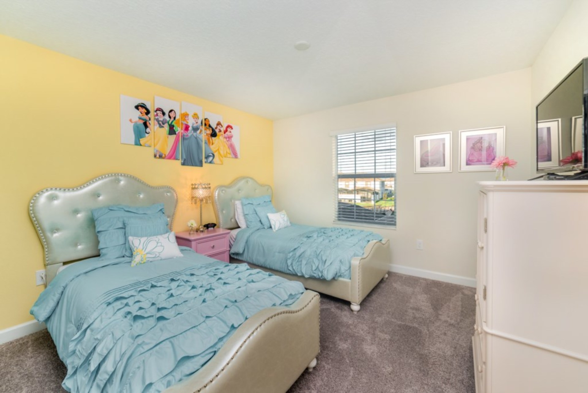 Sie und Ihre Familie werden dieses 5-Sterne-Haus mit privatem Pool im Storey Lake Resort, Orlando TownHome 1004, lieben