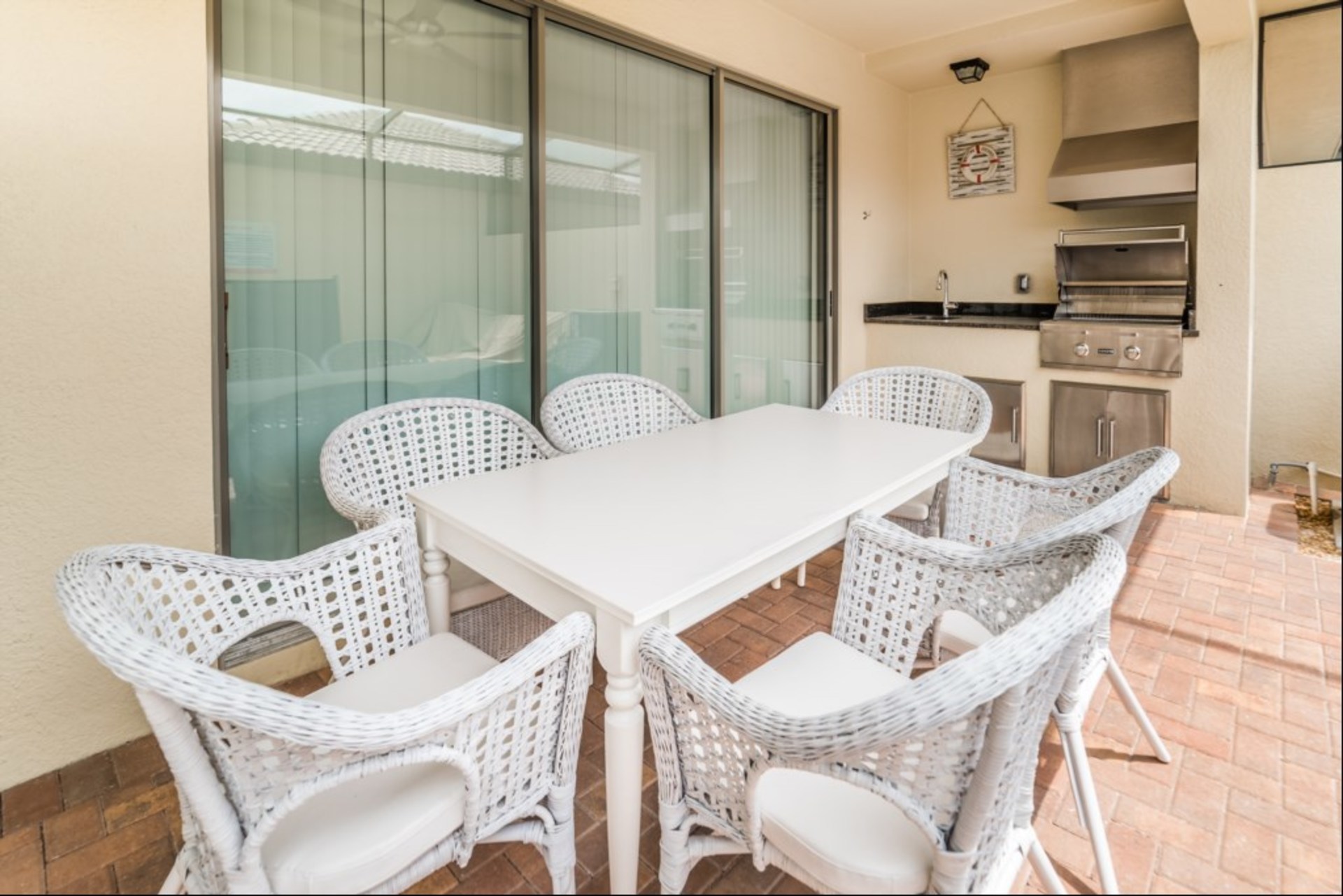Stellen Sie sich vor, Sie mieten Ihr 5-Sterne-Haus mit privatem Pool in Windsor at Westside, Townhome Orlando 1006