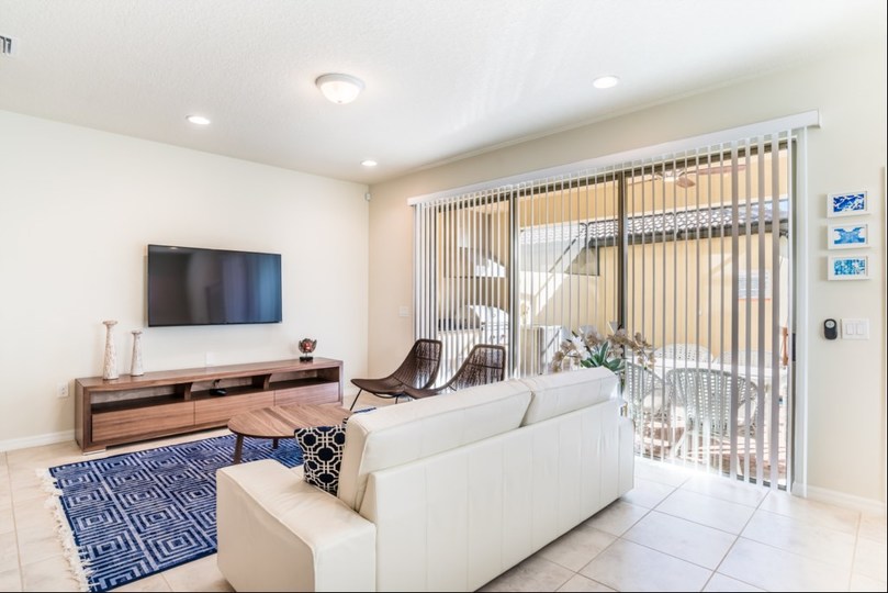 Stellen Sie sich vor, Sie mieten Ihr 5-Sterne-Haus mit privatem Pool in Windsor at Westside, Townhome Orlando 1006