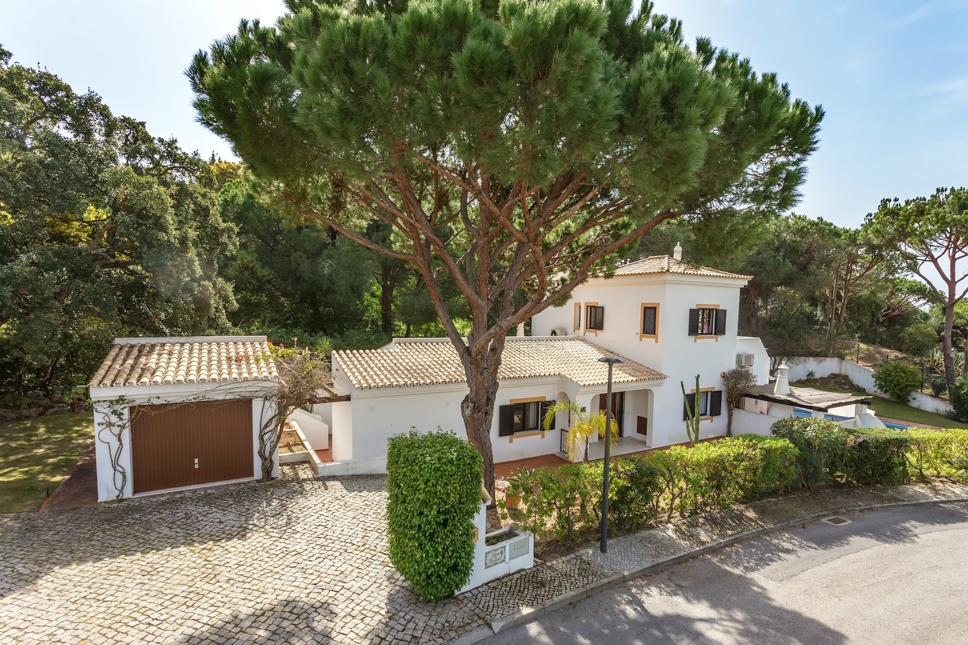 5-Sterne-Villa Pinheiro – Luxus mit privatem Pool und Garten