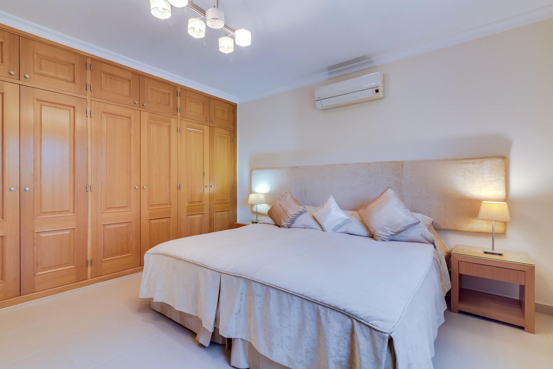 Familienfreundliche Luxusvilla mit Pool – Quinta do Lago Villa 1050