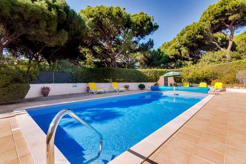 Familienfreundliche Luxusvilla mit Pool – Quinta do Lago Villa 1050