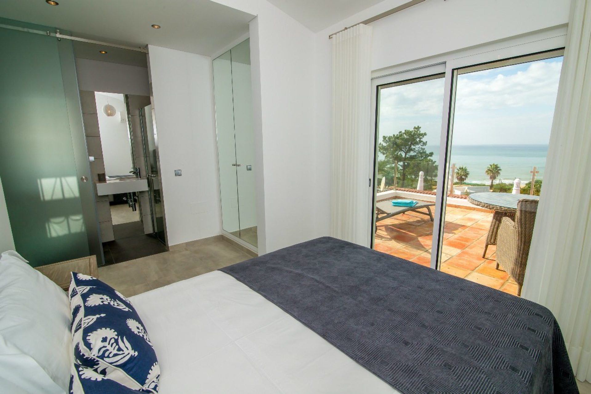 5-Sterne-Villa Alegria – Luxuriöser Meerblick & Pool-Refugium