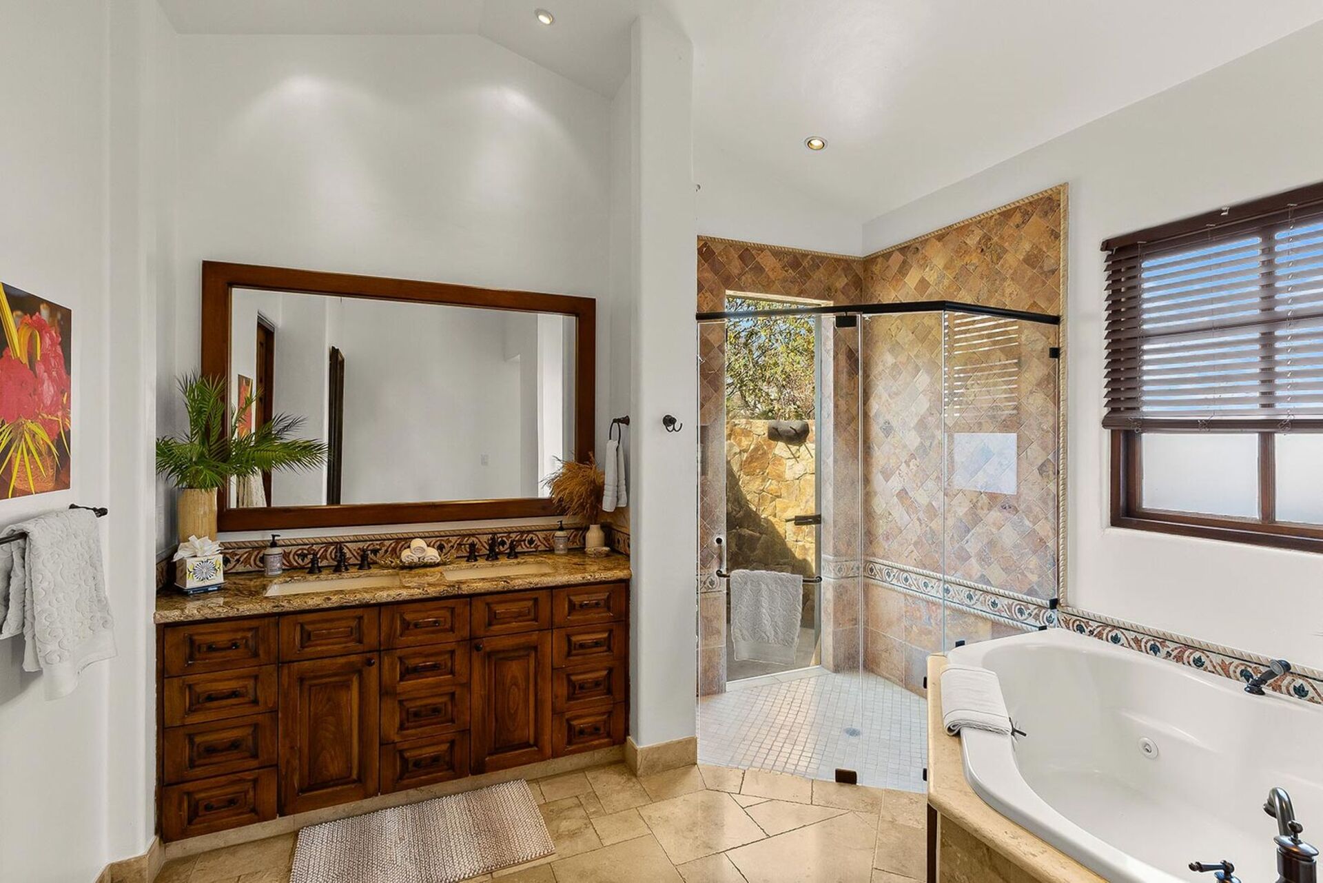Luxuriöse 5-Sterne-Villa in San José: Pool- und Strandglück!