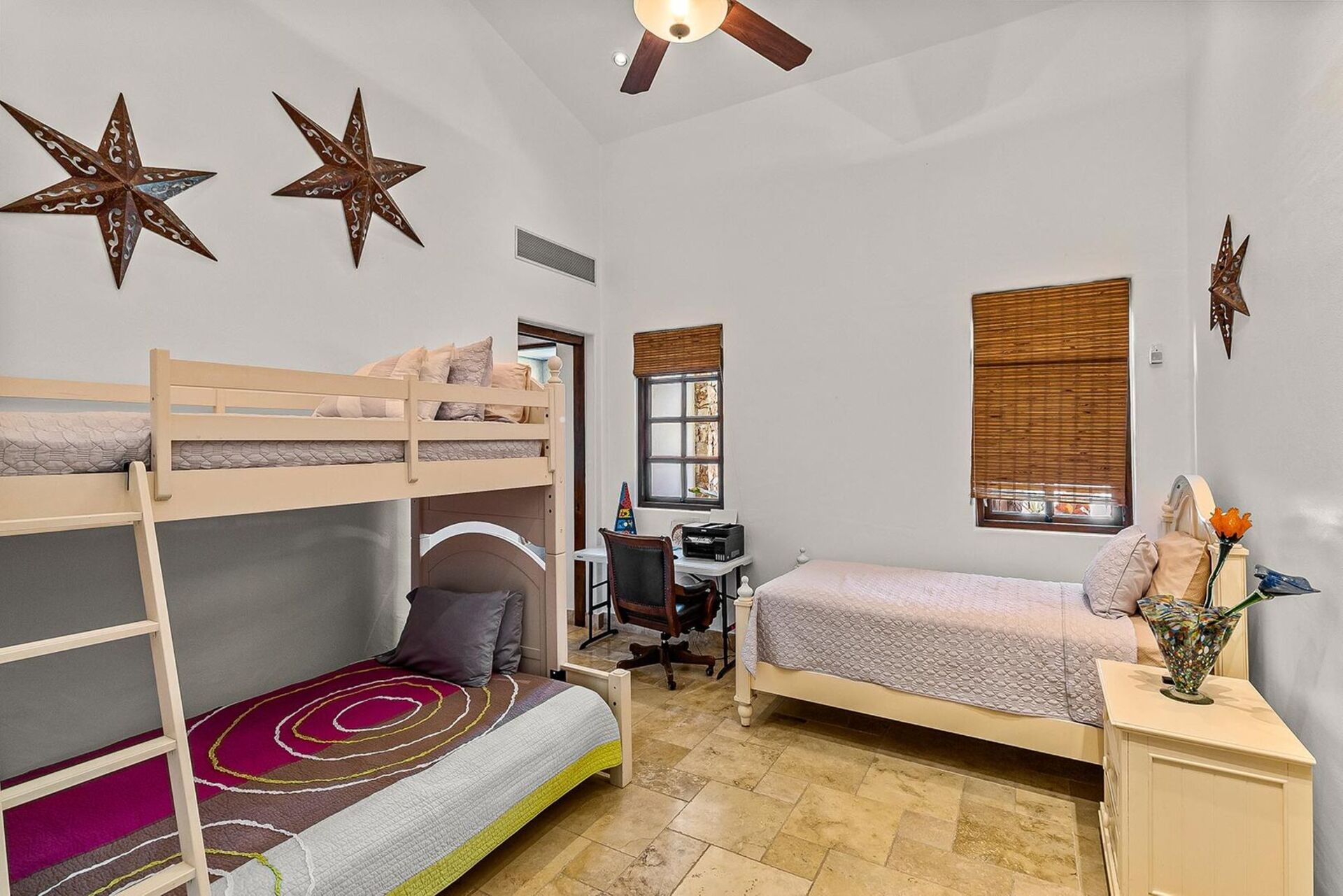 Luxuriöse 5-Sterne-Villa in San José: Pool- und Strandglück!
