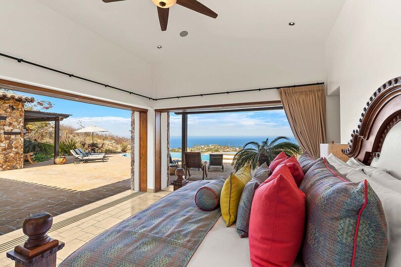 Luxuriöse 5-Sterne-Villa in San José: Pool- und Strandglück!