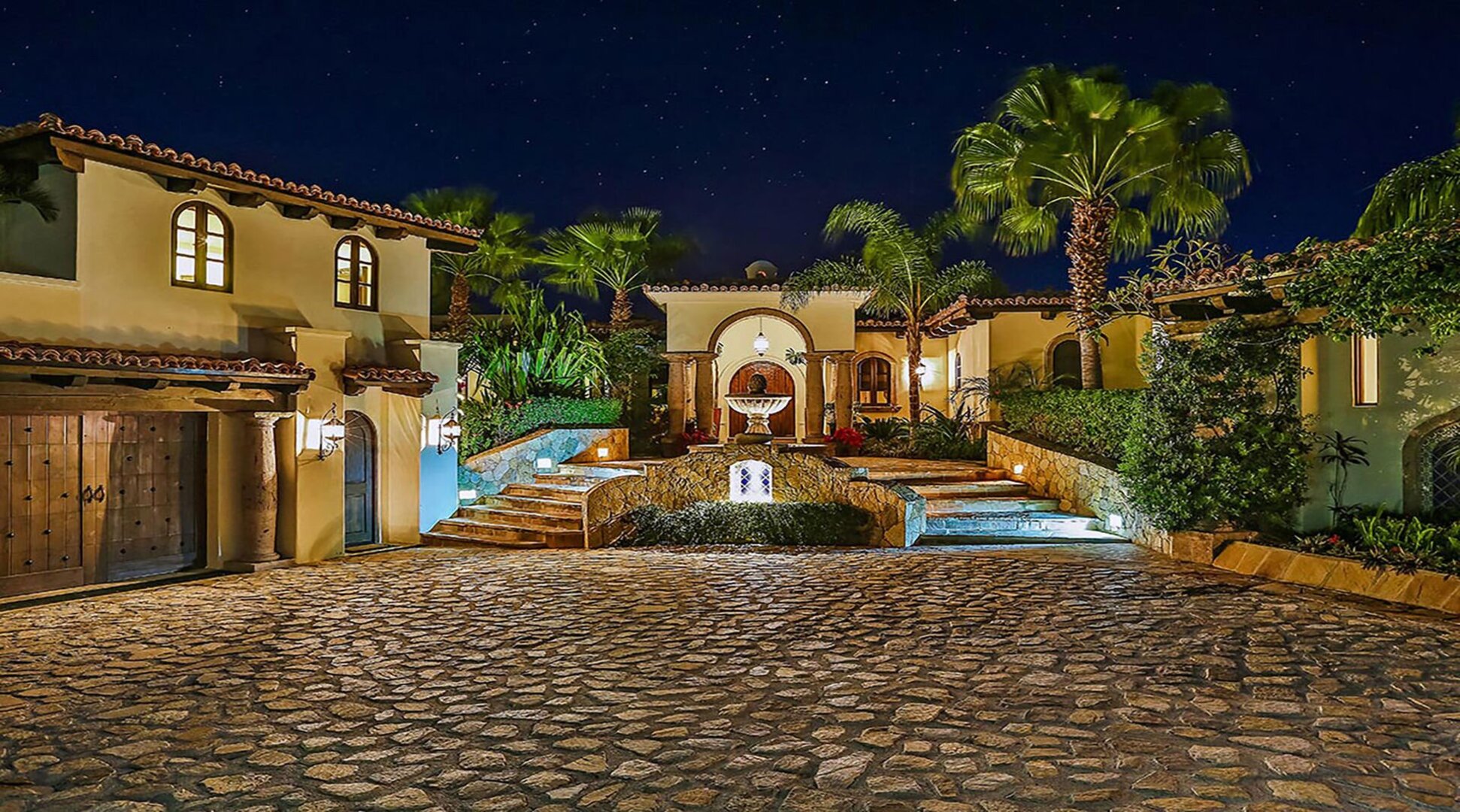 Exklusive Strandvilla mit privatem Pool erwartet Sie