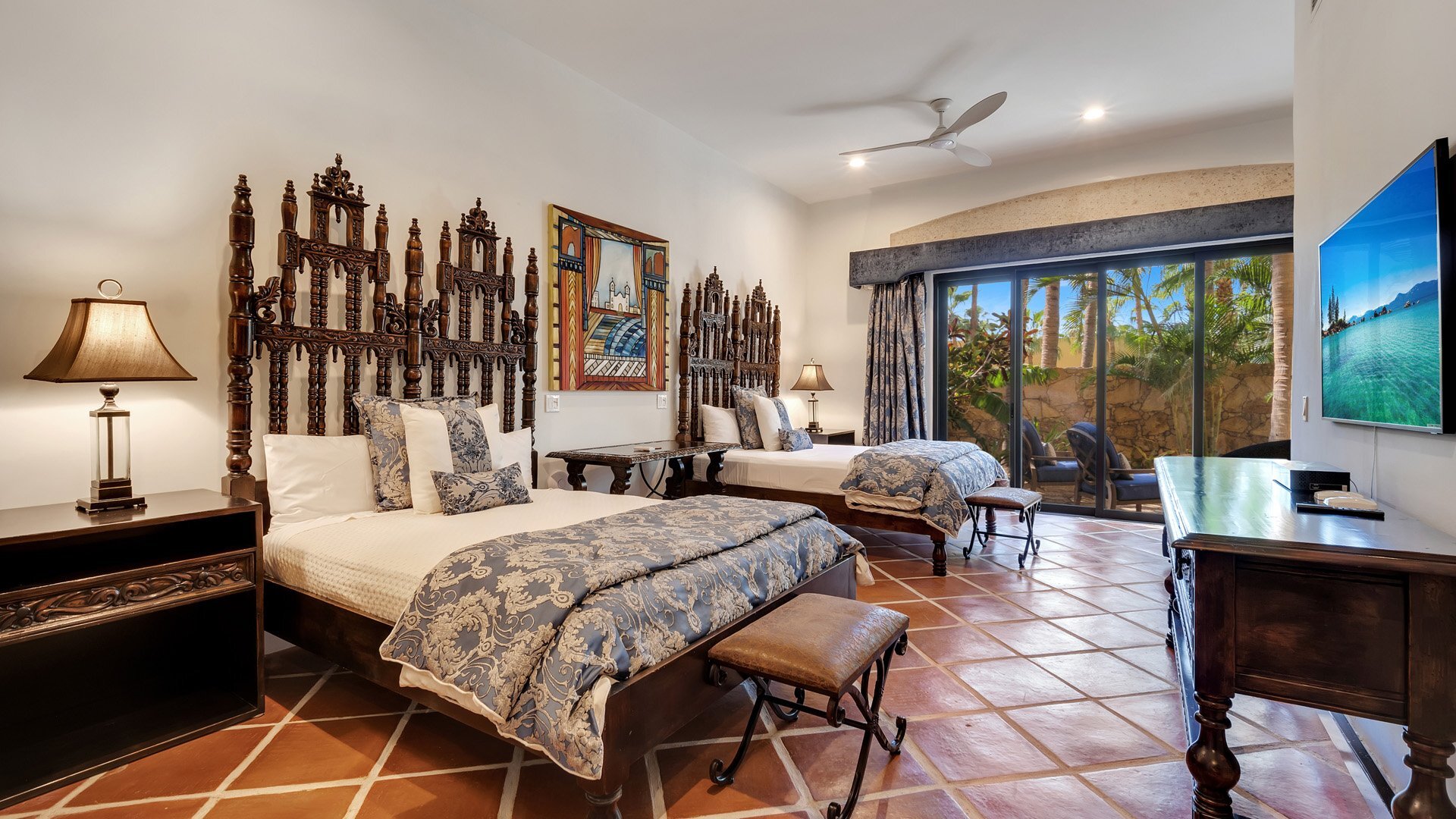 Stellen Sie sich vor, wie Sie an Ihrem privaten Pool in Cabo San Lucas entspannen und Ihr Lieblingsbuch lesen, Villa 1028 in Cabo San Lucas
