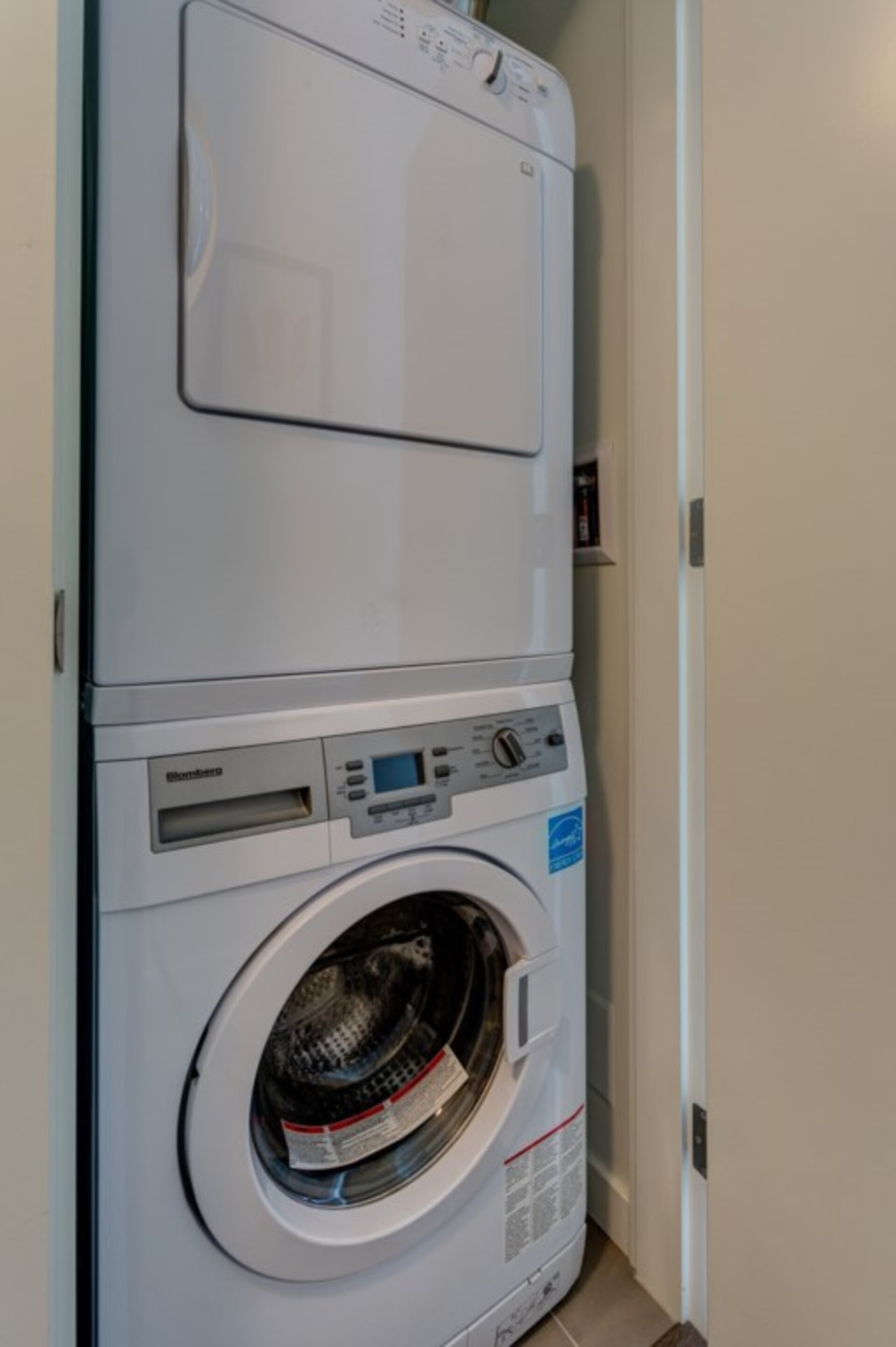 Wunderschönes 5-Sterne-Haus, nur wenige Minuten vom Stadtzentrum entfernt, Vancouver Island Apartment 1003