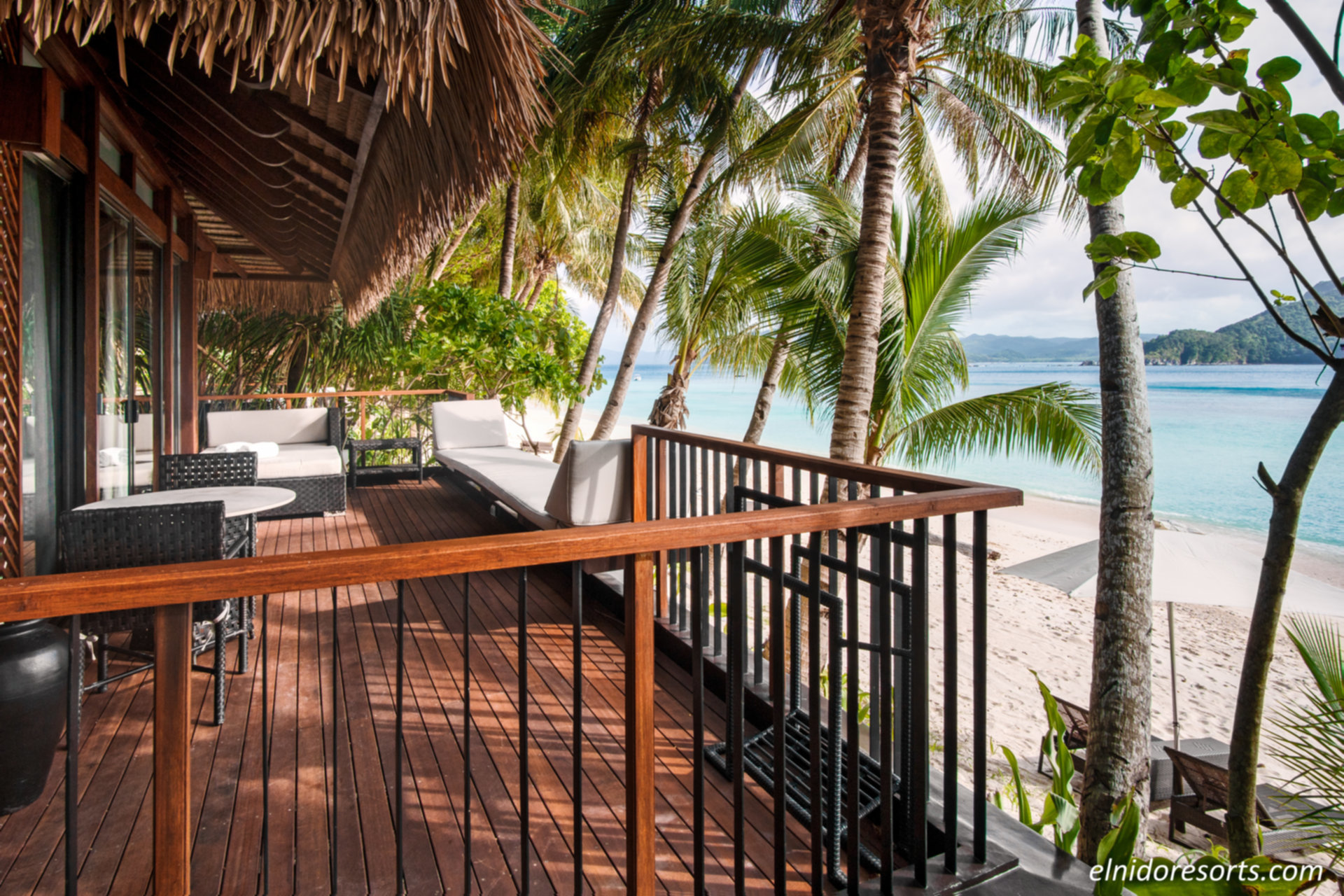 Exklusive 5-Sterne-Villa mit Baldachin im Pangulasian Island Resort, El Nido Villa 1012