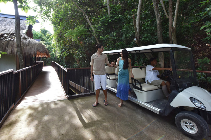 Exklusive 5-Sterne-Villa mit Baldachin im Pangulasian Island Resort, El Nido Villa 1012