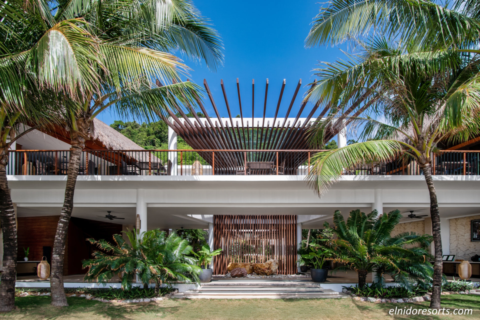Exklusive 5-Sterne-Villa mit Baldachin im Pangulasian Island Resort, El Nido Villa 1012