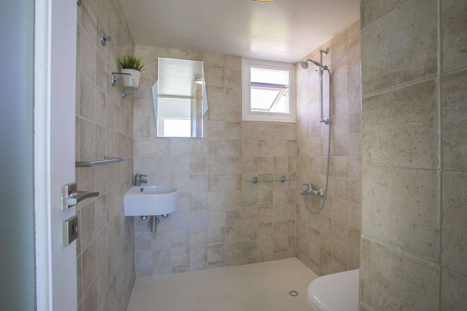 Stellen Sie sich vor, Sie und Ihre Familie mieten dieses perfekte Ferienapartment nur wenige Minuten vom Strand entfernt, Larnaca Apartment 1383