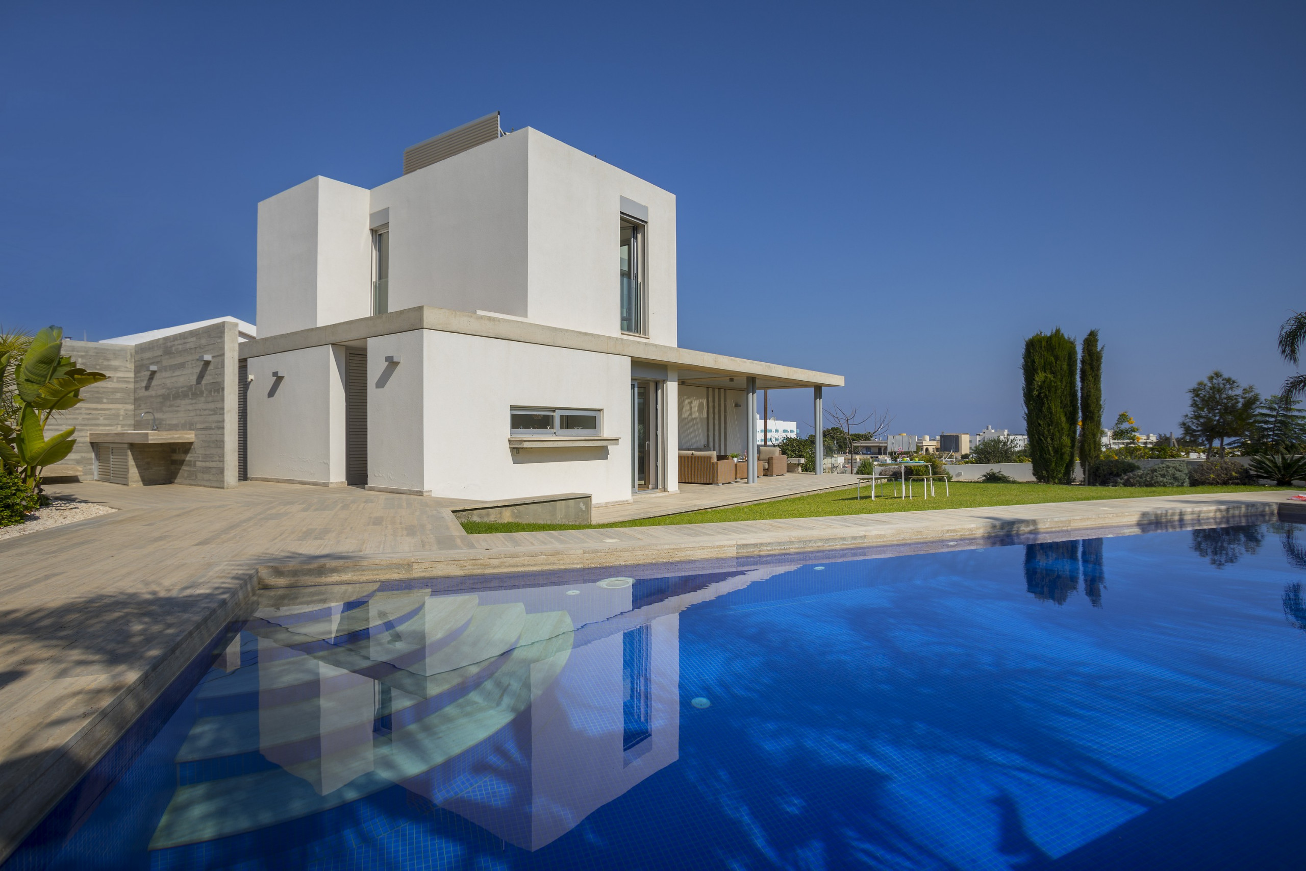 Stellen Sie sich vor, Ihre Familie mietet diese luxuriöse Villa im zeitgenössischen Stil, Protaras Villa 1429