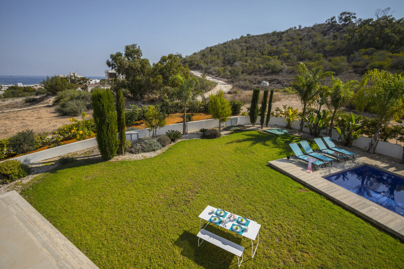 Stellen Sie sich vor, Ihre Familie mietet diese luxuriöse Villa im zeitgenössischen Stil, Protaras Villa 1429