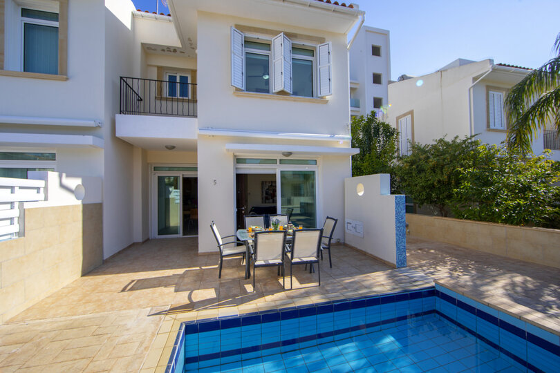 Sie und Ihre Familie werden diese 5-Sterne-Villa mit privatem Pool in der Nähe der Fig Tree Bay, Protaras Villa 1430, lieben