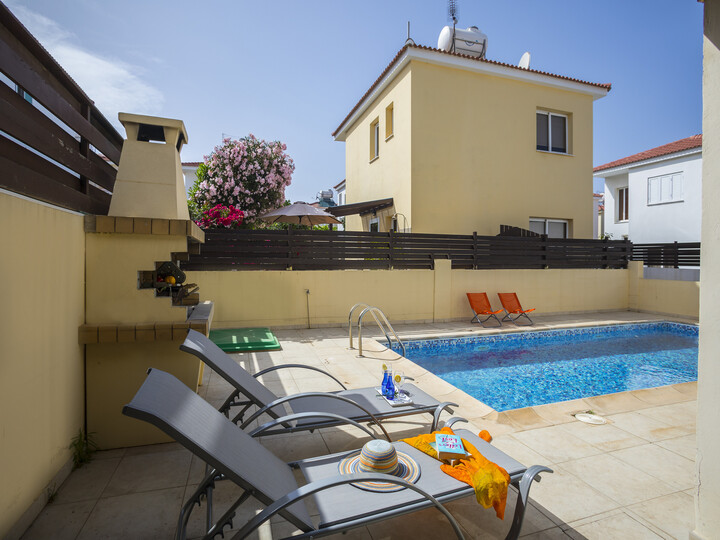 Endlich können Sie die perfekte Luxusvilla nur wenige Minuten vom Strand entfernt mieten, Protaras Villa 1437