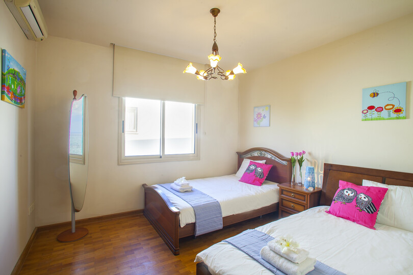 Stellen Sie sich vor, Sie und Ihre Familie mieten dieses perfekte Ferienapartment nur wenige Minuten vom Strand entfernt, Larnaca Apartment 1390