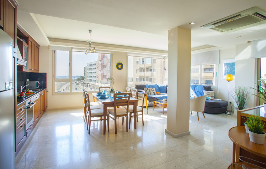 Stellen Sie sich vor, Sie und Ihre Familie mieten dieses perfekte Ferienapartment nur wenige Minuten vom Strand entfernt, Larnaca Apartment 1390