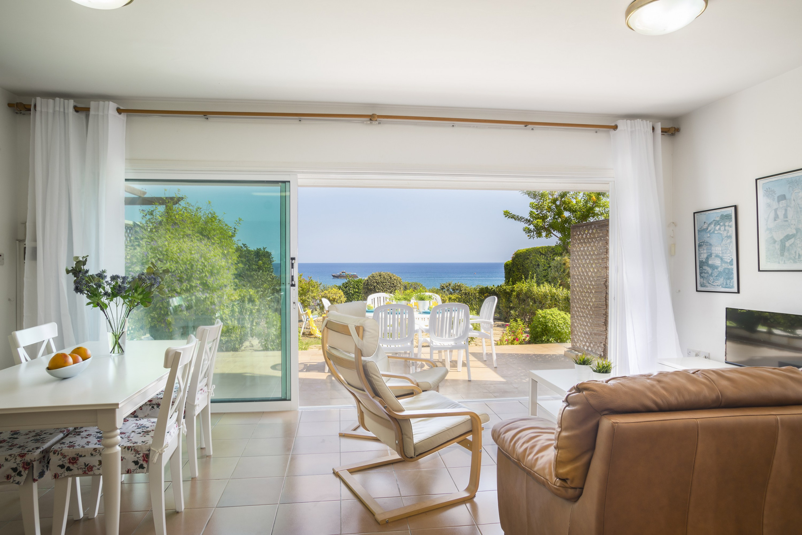 Stellen Sie sich vor, Sie und Ihre Familie mieten dieses Haus am Strand, Protaras Apartment 1450