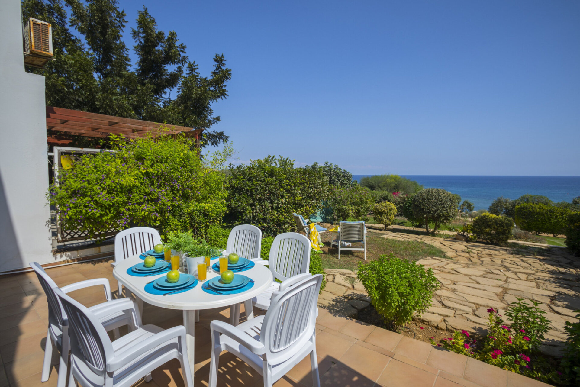 Stellen Sie sich vor, Sie und Ihre Familie mieten dieses Haus am Strand, Protaras Apartment 1450