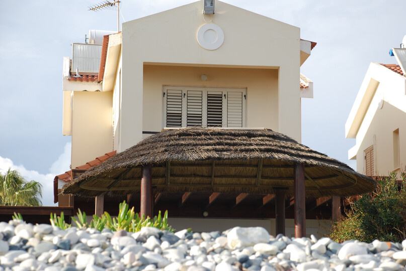 Der ultimative Leitfaden zur Anmietung Ihrer luxuriösen 3-Schlafzimmer-Villa am Strand, Larnaca Villa 1394