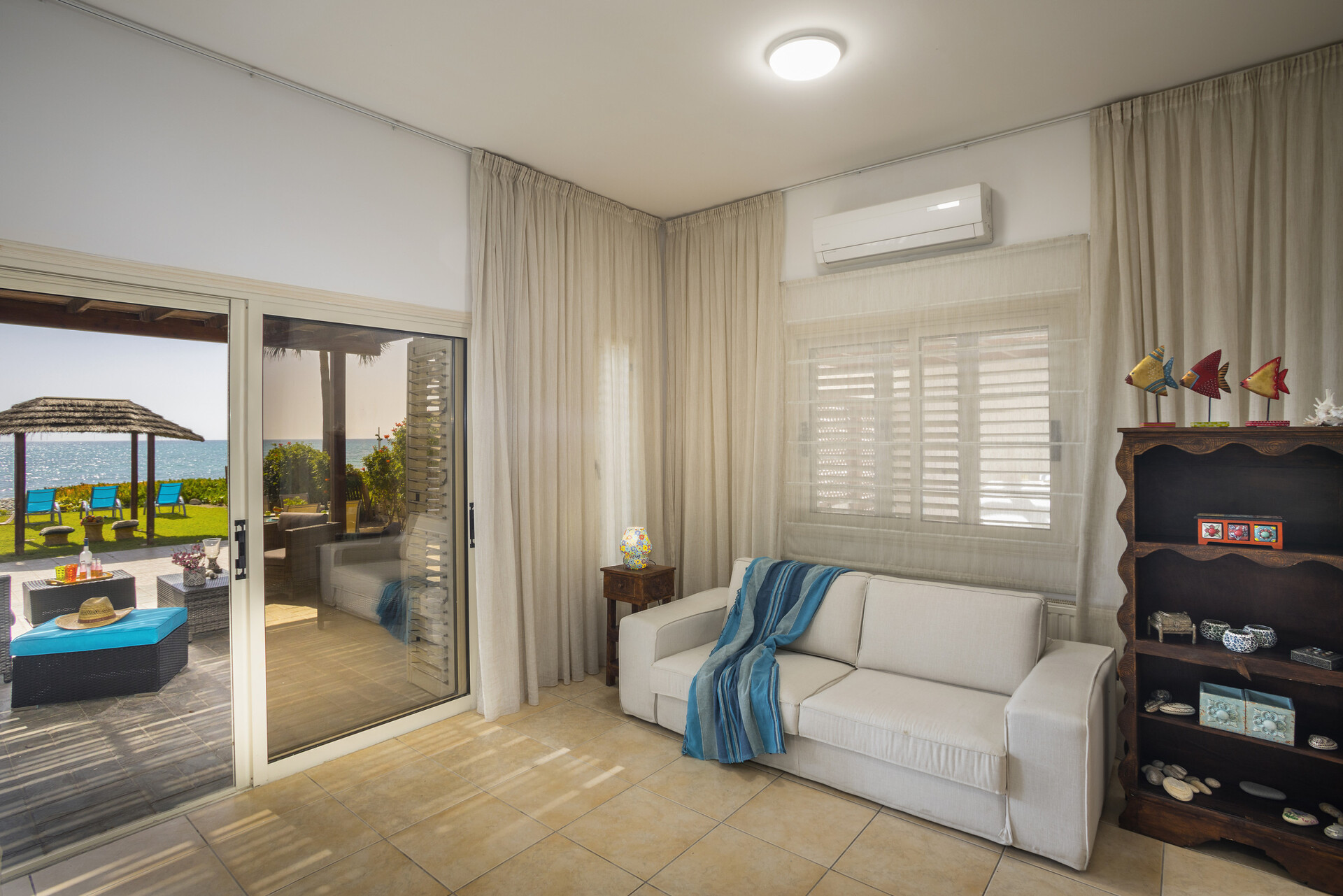 Der ultimative Leitfaden zur Anmietung Ihrer luxuriösen 3-Schlafzimmer-Villa am Strand, Larnaca Villa 1394