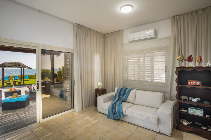 Der ultimative Leitfaden zur Anmietung Ihrer luxuriösen 3-Schlafzimmer-Villa am Strand, Larnaca Villa 1394