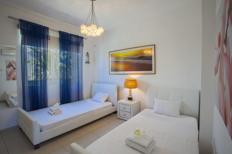 Luxuriöse Villa mit 3 Schlafzimmern am Strand, Ayia Napa Villa 1369