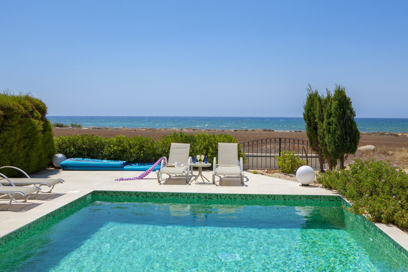Luxuriöse Villa mit 3 Schlafzimmern am Strand, Ayia Napa Villa 1369