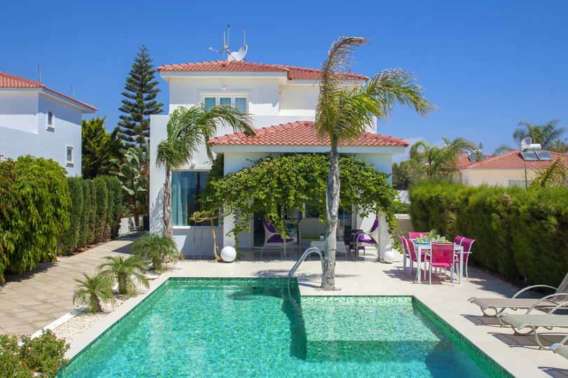 Luxuriöse Villa mit 3 Schlafzimmern am Strand, Ayia Napa Villa 1369