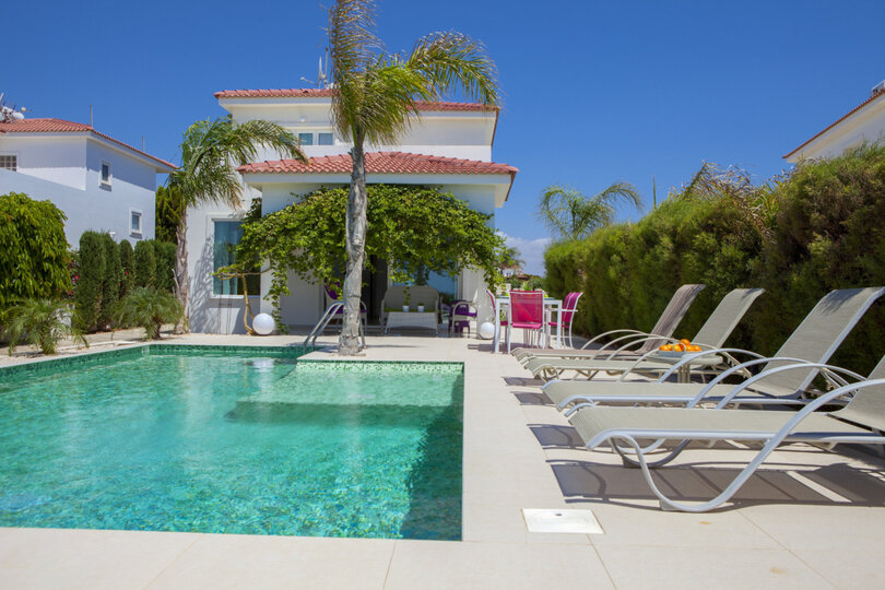 Luxuriöse Villa mit 3 Schlafzimmern am Strand, Ayia Napa Villa 1369