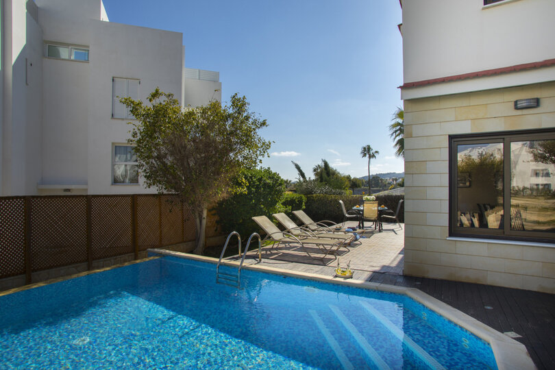 Stellen Sie sich vor, Ihre Familie mietet diese Villa im zeitgenössischen Stil, Protaras Villa 1466